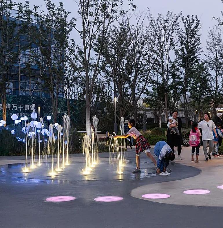 Interactive Fountain01-Interactive, controlled water feature